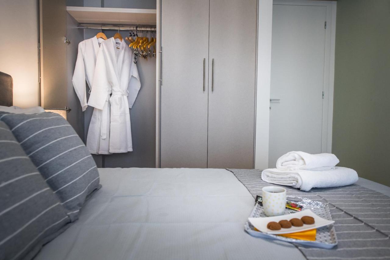 The Olive Tree Apartment Atene Esterno foto